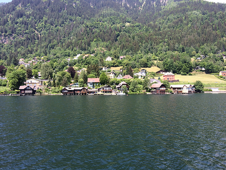 casas no lago, área de costa, Áustria