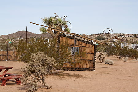 é.-u., Californie, Mojave, Joshua tree, Musée d’art du désert de Noé purifoy, art