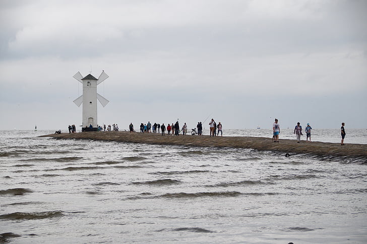 Mill, Läänemere, Świnoujście, Stawi mills, turistid, Poola mere