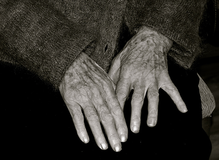 vanem naine, vanaema, Vanus, kõrgemate täiskasvanu, inimese käsi, inimesed, kortsus