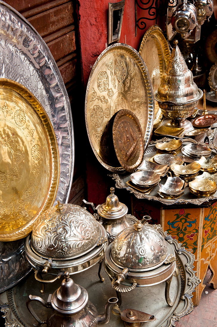 assorted, teapot, set, brass, metal, gold, display