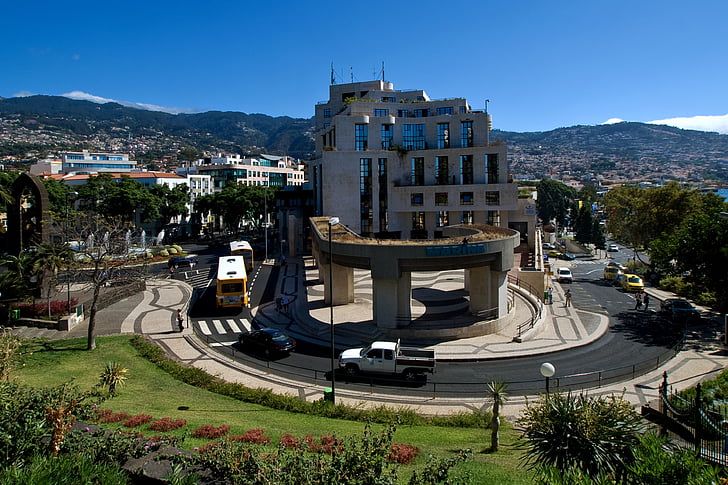 Madeira, Funchal, edifici