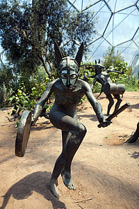 bronze statue, danser, nøgne danser, kvinde, tørre biom, Eden project, Cornwall