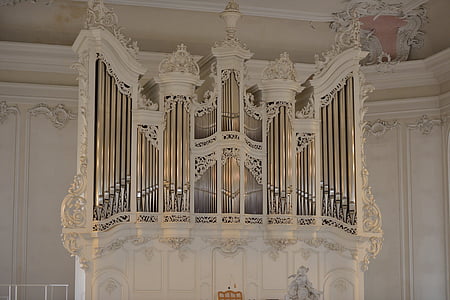 Ludwig cirkvi, Saarbrucken, organ