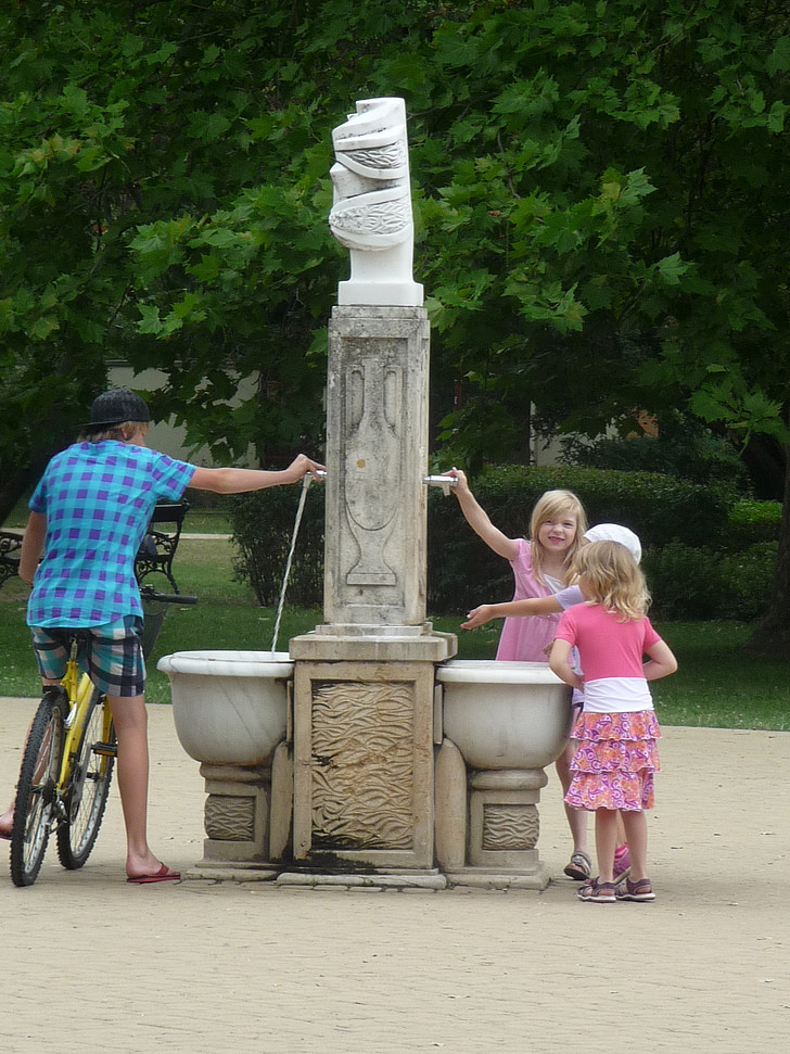 fountain, cyclists, children, water, refreshment, stop, girl