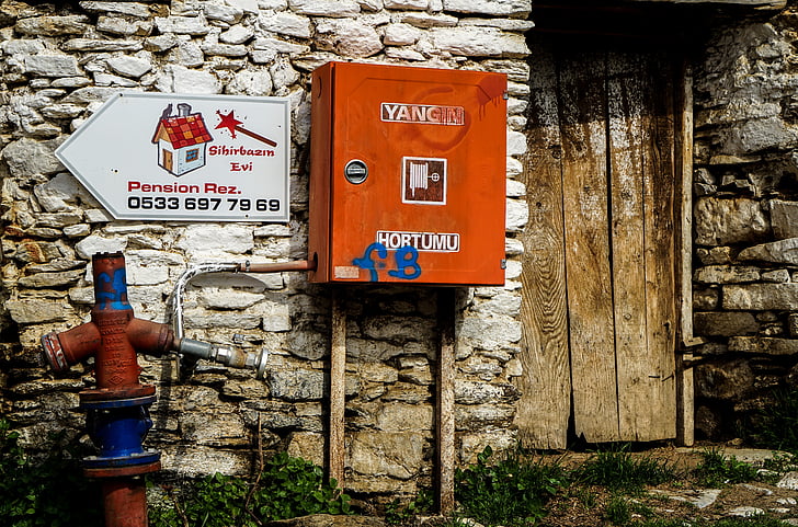 déchets, mur, bâtiment