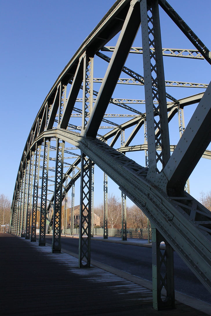 Stahlbrücke, Bogenbrücke, Halle, Genzmer Brücke, technische, Bau