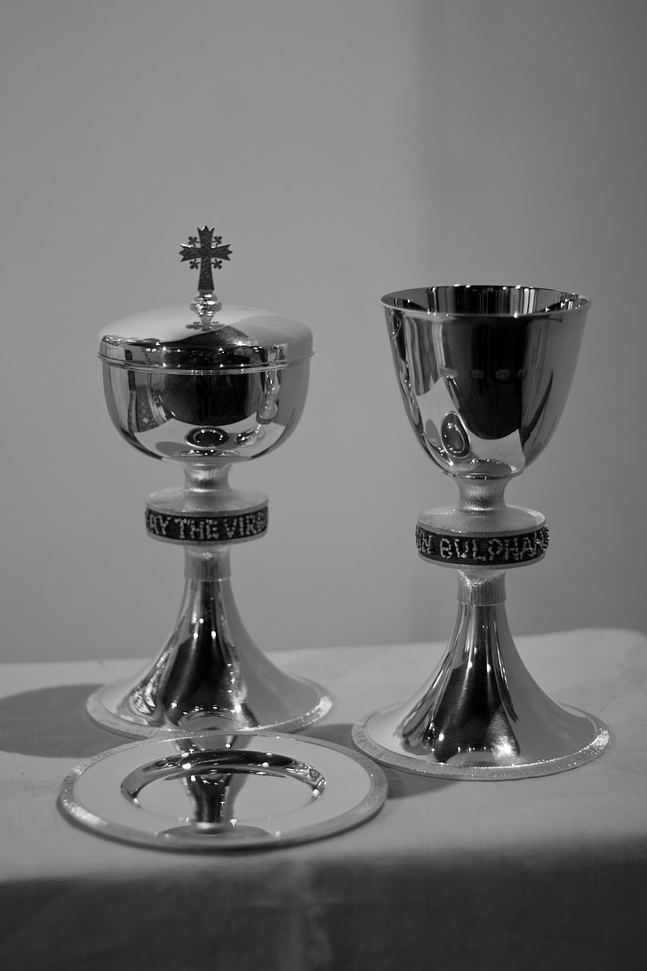 chalice, sacrament, communion silver, ciborium, patten, christian, silver