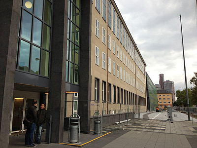 Кьолн, университет, основната сграда