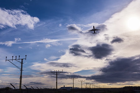 Aéroport de Malaga, Pablo ruiz picasso, aube, avion, décoller, au décollage, bleu
