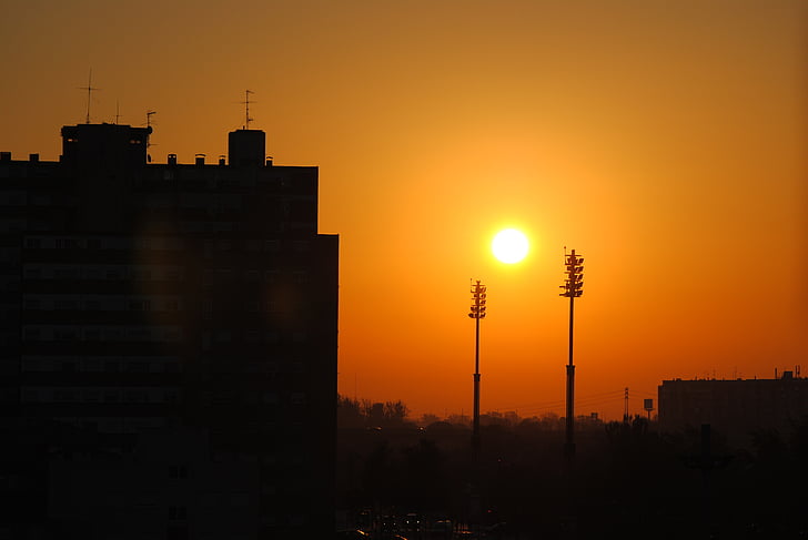 Dawn, Zaragoza, slunce, město