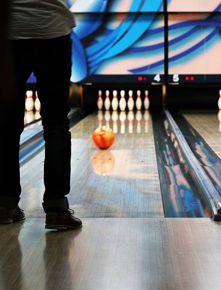 bowling, bowling alley, leisure, recreation, activity, indoor, sport