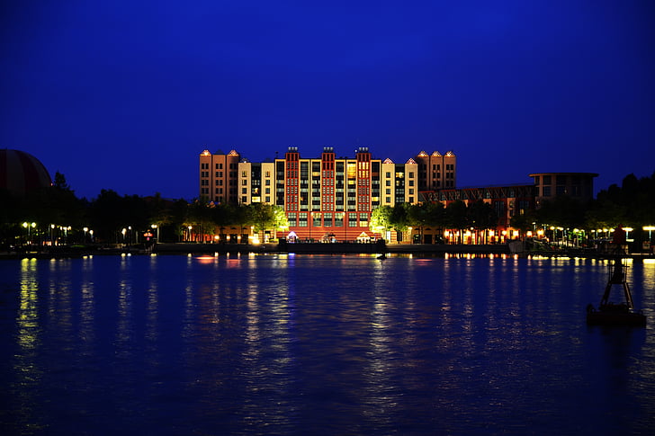 Disneyland paris, Manhattan hotel, Lago, il mirroring, acqua, riflessioni, Abendstimmung