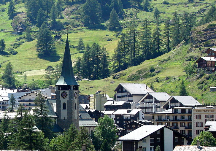 Zermatt, Šveits, Matterhorn, Alpid, küla, majad, roheline