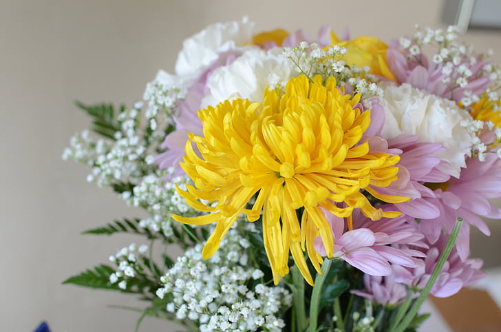 kwiaty, bukiet, żółty, różowy, biały, chryzantemy, Lawenda