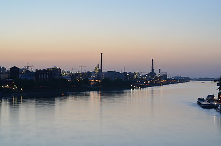Ludwigshafen, přístav, Rýn, Most, průmysl, BASF, večer