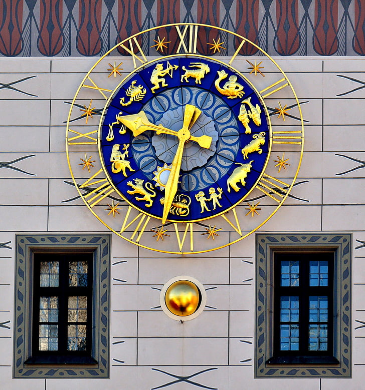 Uhrturm, Spielzeugmuseum, Marienplatz, München, Uhr, Zeit, Sternzeichen