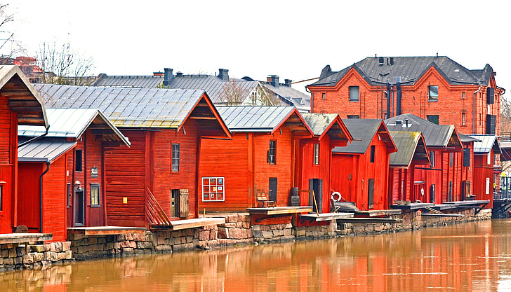 Porvoo, Finsko, dřevěné domy, řeka, na vodě, Skandinávie, Finština