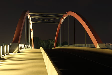 pramonės srityje, uosto, tiltas, plieno konstrukcijos, šviečiantys, Vokietija, naktį nuotrauka