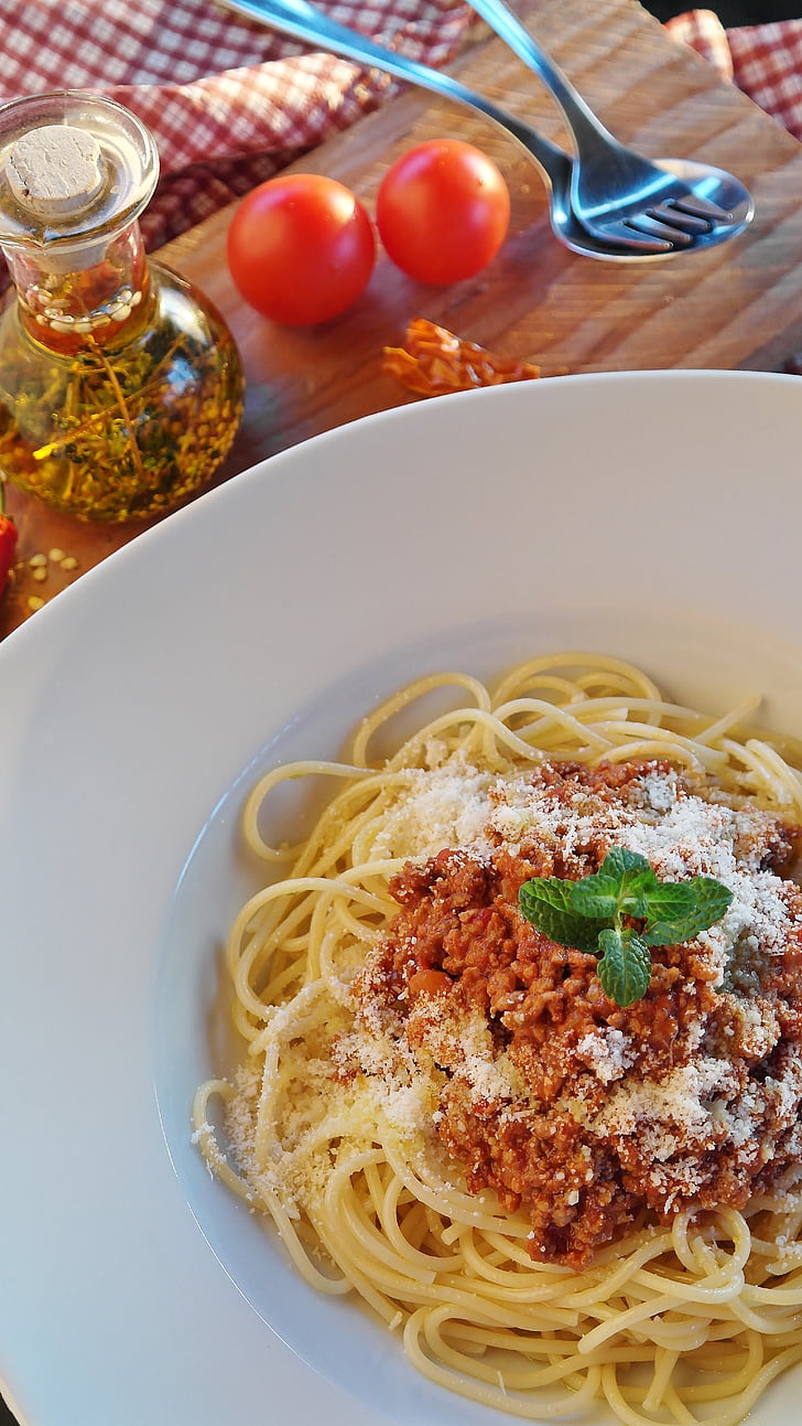 Špageti, rezanci, Bolognese, mesno omako, mleto meso, meso, hrane