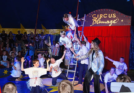 sirkus, artister, menneskelige, barn, samhold, samarbeid, sammen