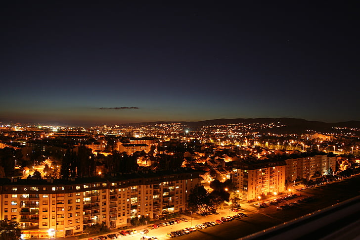 horizonte de la ciudad, noche de la ciudad, Zagreb, paisaje urbano, noche, ciudad