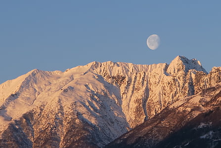 neu, Luna, muntanya