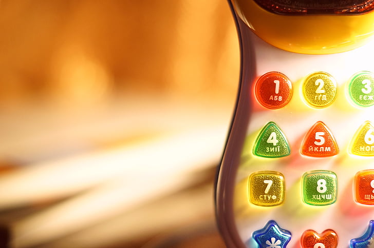 παιχνίδι, κουμπί, αριθμητικά στοιχεία, γράμματα, triugol'niki, τροχοί, χρώμα