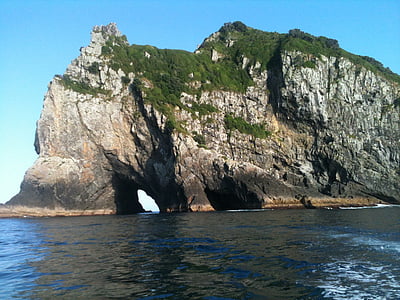 Nowa Zelandia, dziura w skale, Bay of islands, Ocean