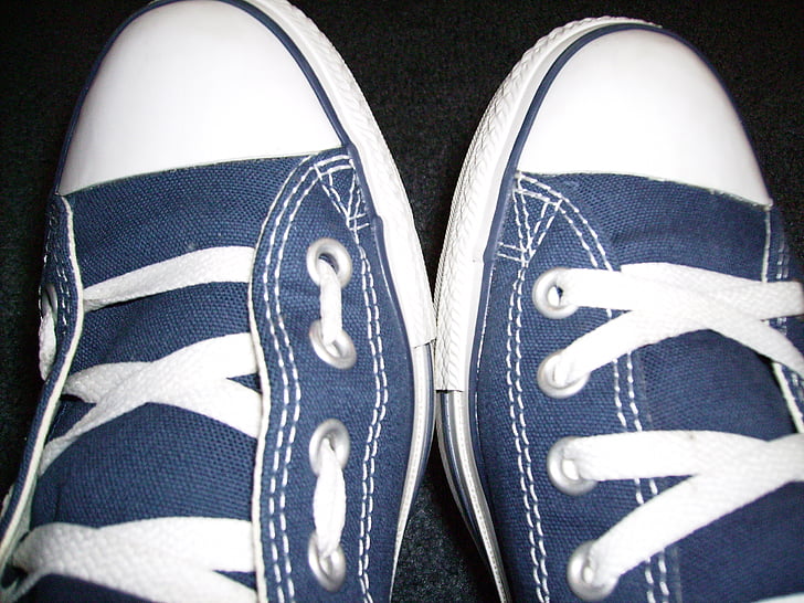 chucks, shoes, basketball gear, blue shoes, laces