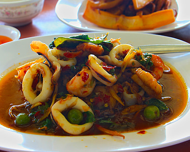 базилик жареные кальмары, слойка, питание