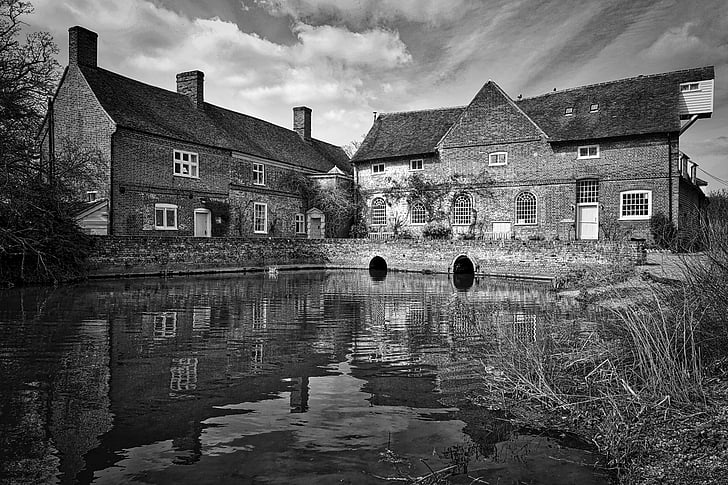 flatford mill, pond, farm, barn, constable, painting, reflection