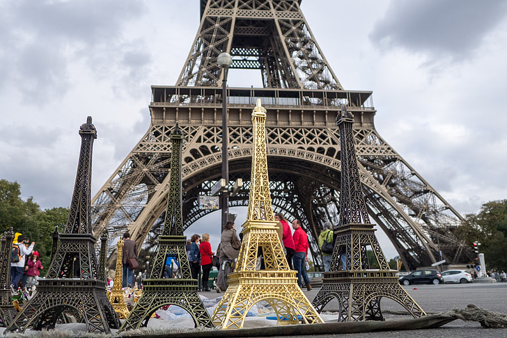 Pariz, turizam, Eiffelov toranj, mjesta od interesa, Francuska, suvenir, perspektive