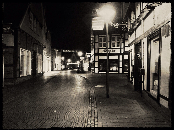 Quakenbrück Đức, phố cổ, buổi tối, màu đen và trắng, chiếu sáng, ngôi nhà, tâm trạng