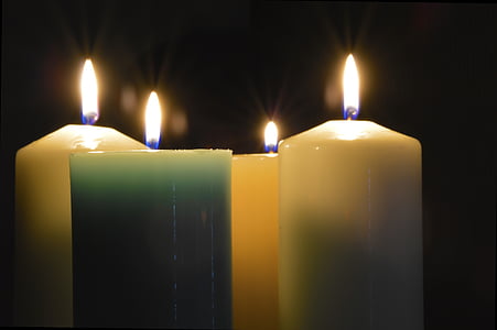 svece, gaisma, dedzināšana, liesma, brīvdiena, tumša, sveču gaismā