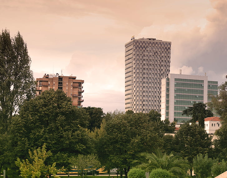 Αλβανία, αρχιτεκτονική, κτίρια, Επαγγελματίες, πόλη, δέντρα καρύδας, φως της ημέρας