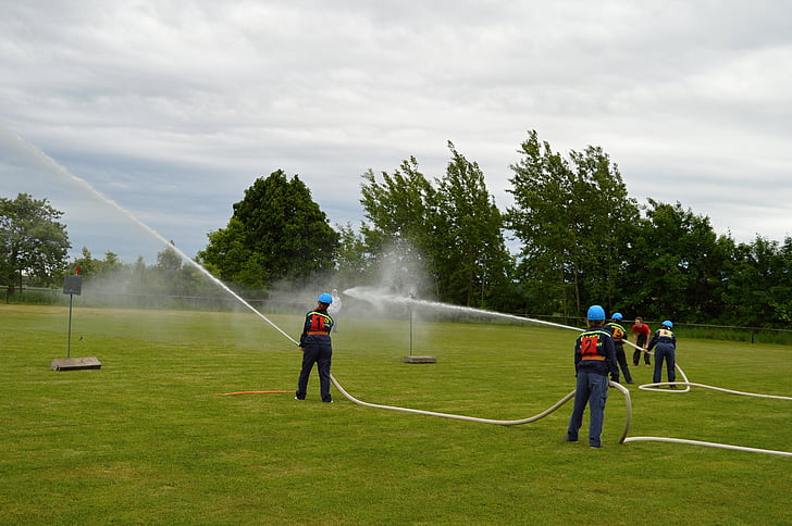 vatrogasac, trčanje, natjecanje, intervencije u, polje, vode