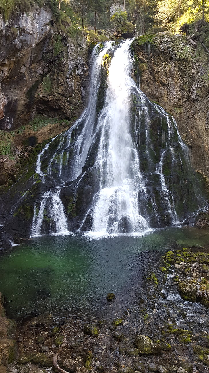 vodopád, pěší turistika, odpočinek