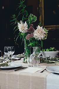 white, green, petaled, flowers, vases, dining, table