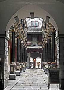 rådhus, Stralsund, Binnenhof, trækonstruktion, dekoreret, passage, fliser