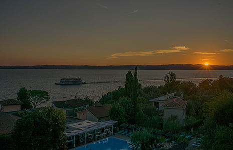 zonsondergang, het Gardameer, Italië, landschap, water, zomer, blauw