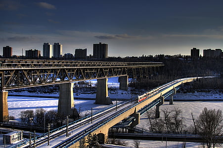 Edmonton, Kanāda, tilts, tilti, ēkas, upes, ūdens