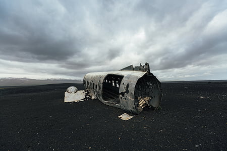 foto, abandonado, avião, montanha, escuro, nublado, céu