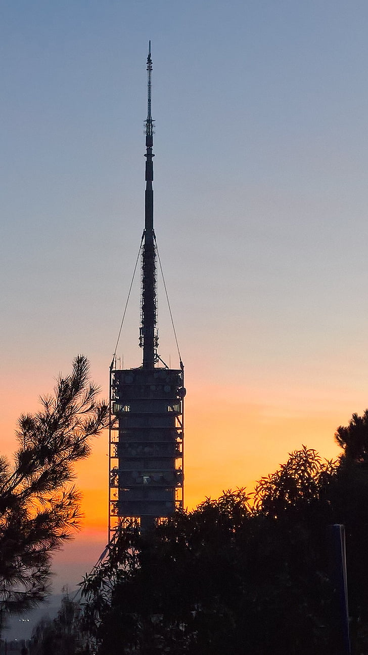 telekomunikacijų, bokštas, Collserola kalnuose, papėdėje, Barselona, Ispanija