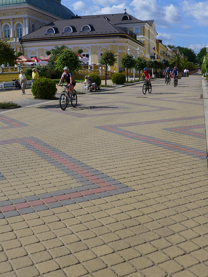 Františkovy lázně, República Tcheca, rua, classe, pavimentação, andar de bicicleta, ciclista