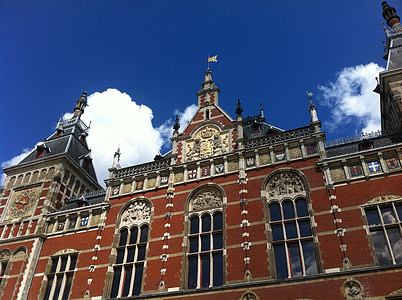 Amsterdam, železniške postaje, stavbe