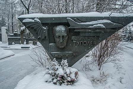 moscow, cemetery, graves, tupolev, aviation, scépultures, snow