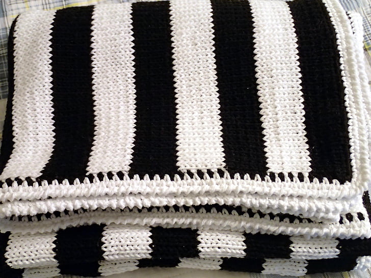 modern blanket, knit blanket, handmade throw, black, white, soft cotton, modern decor
