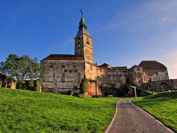 Burg Güssing (GS), Kasteel, Burgruine, hoogte burg, HDR-afbeelding