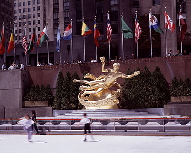 cidade de Nova york, Rockfeller center, Patinação no gelo, pista de gelo, estátua de Prometheus, bandeiras, Manhattan